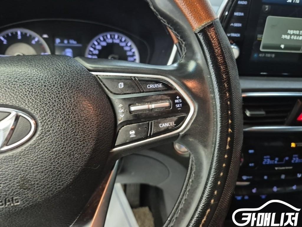 Hyundai Santa Fe Santa Fe TM Diesel 2.2 2WD thumbnail 15