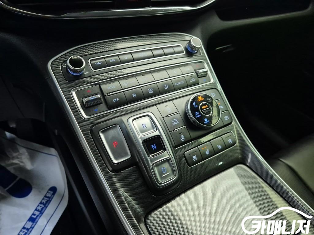 Hyundai Santa Fe The New Santa Fe Diesel 2.2 4WD Premium thumbnail 8