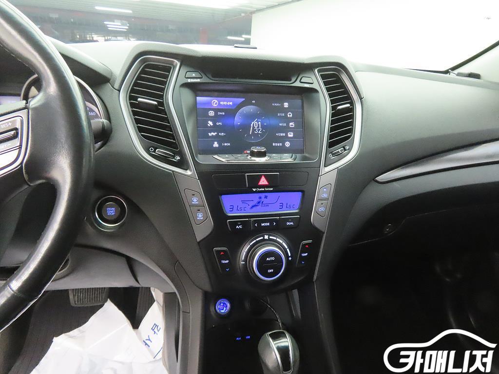 Hyundai Santa Fe Santa Fe DM Diesel 2WD 2.0 Premium thumbnail 10