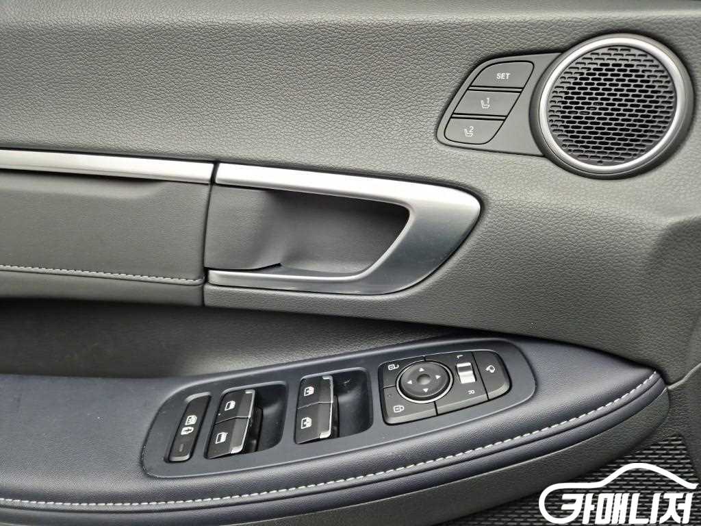 Hyundai Sonata 2.0 Premium Peulreoseu thumbnail 18