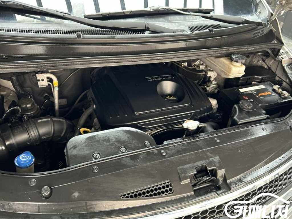 Hyundai Starex Grand Starex Van 5-Seater thumbnail 11