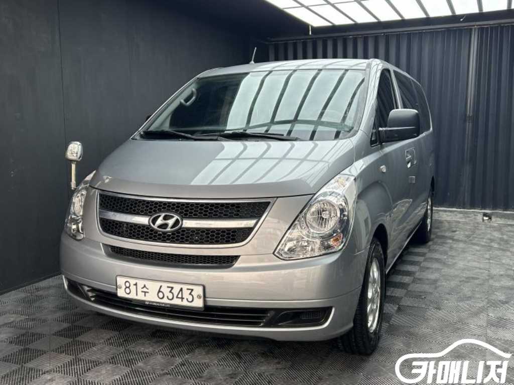 Hyundai Starex Grand Starex Van 5-Seater thumbnail 4