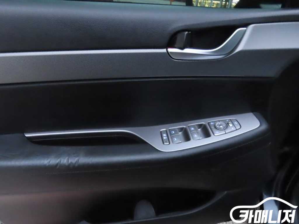 Hyundai Palisade Diesel 2.2 2WD thumbnail 7