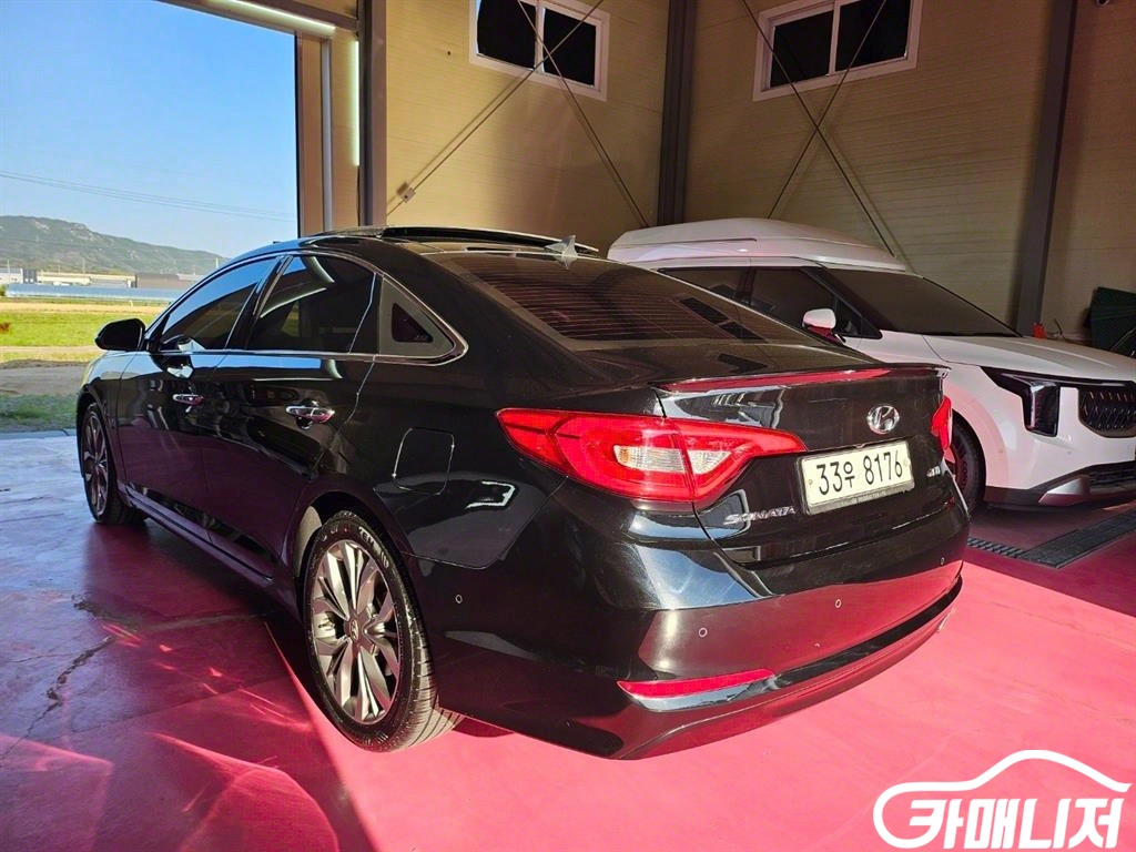 Hyundai Sonata 2.0 Premium thumbnail 6