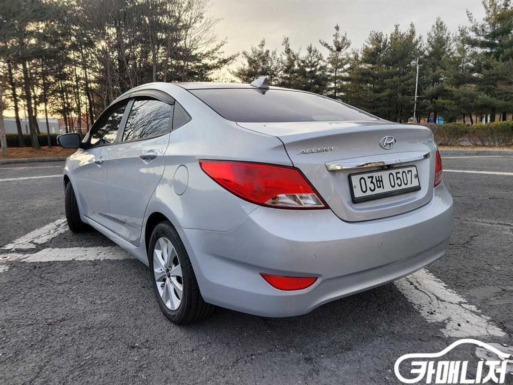 Hyundai Accent AccentFacelift 1.4VVT Modern thumbnail 7