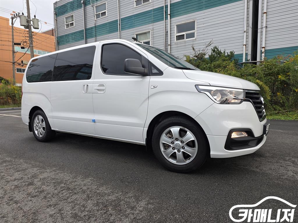 Hyundai Starex The New Grand Starex 2WD Wagon 12-Seater thumbnail 20