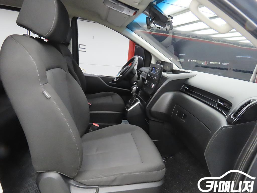 Hyundai Staria 2WD Diesel Cargo Smart thumbnail 6