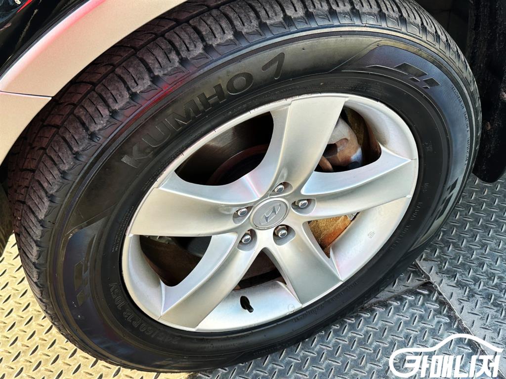 Hyundai Veracruz Gasoline 4WD 380VXL thumbnail 18