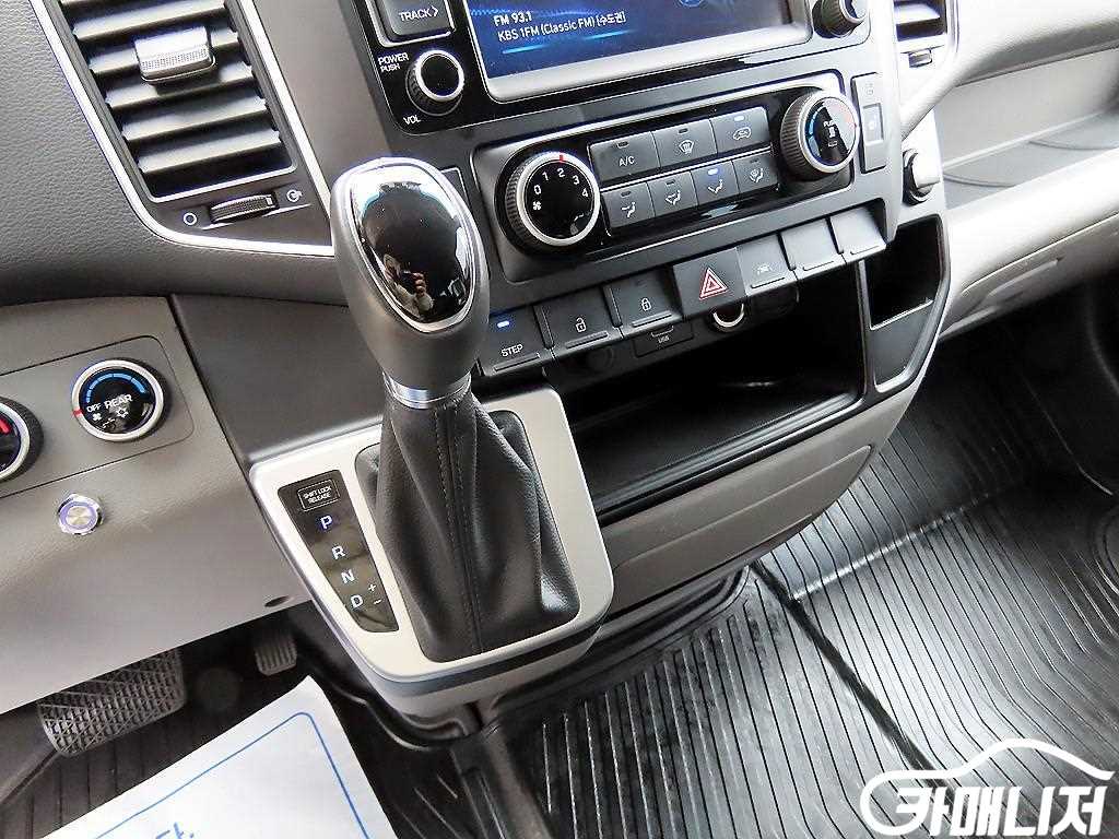 Hyundai Solati Luxury thumbnail 11