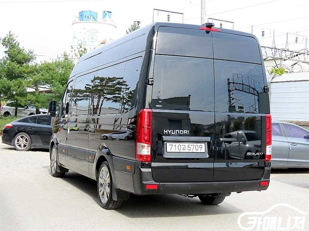 Hyundai Solati Luxury thumbnail 3