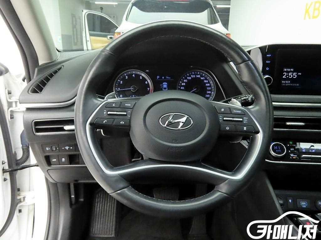 Hyundai Sonata 2.0 Premium Family thumbnail 6