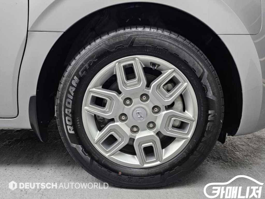 Hyundai Staria 4WD Diesel Tourer Modern thumbnail 6