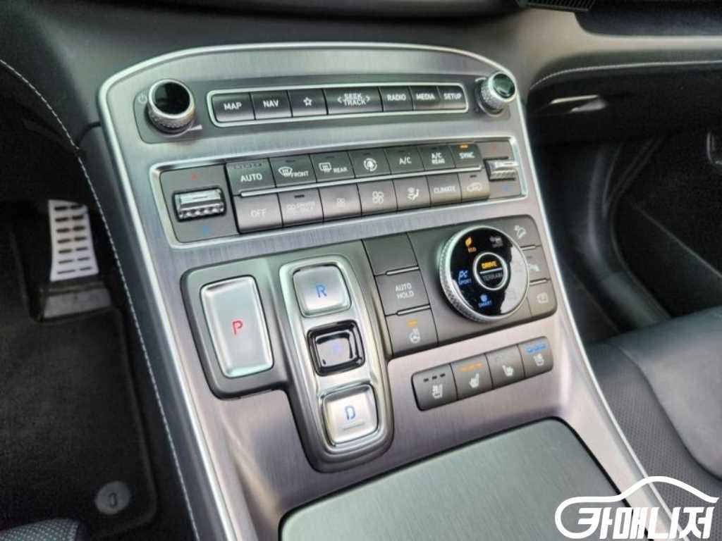 Hyundai Santa Fe The New Santa Fe Hybrid 1.6 4WD Calligraphy thumbnail 13