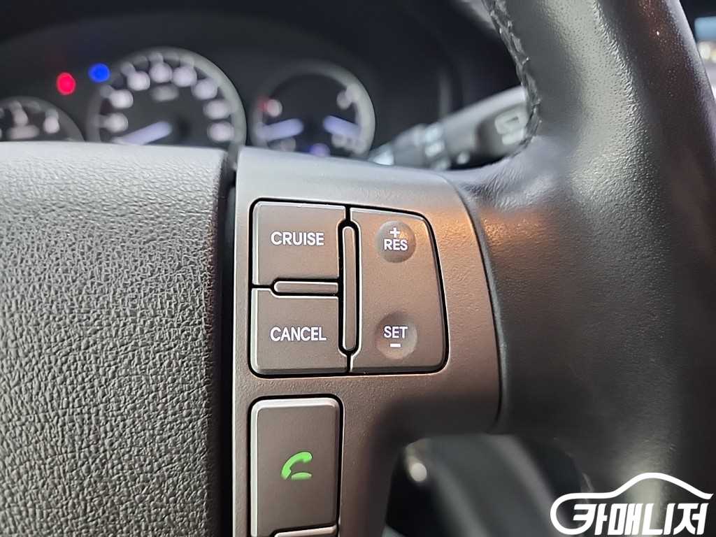 Hyundai Starex Grand Starex 12-Seater Wagon thumbnail 17