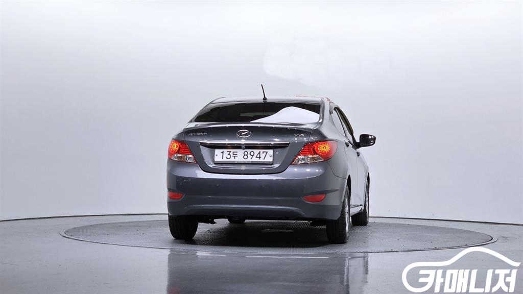 Hyundai Accent AccentFacelift 1.4VVT Premier thumbnail 4