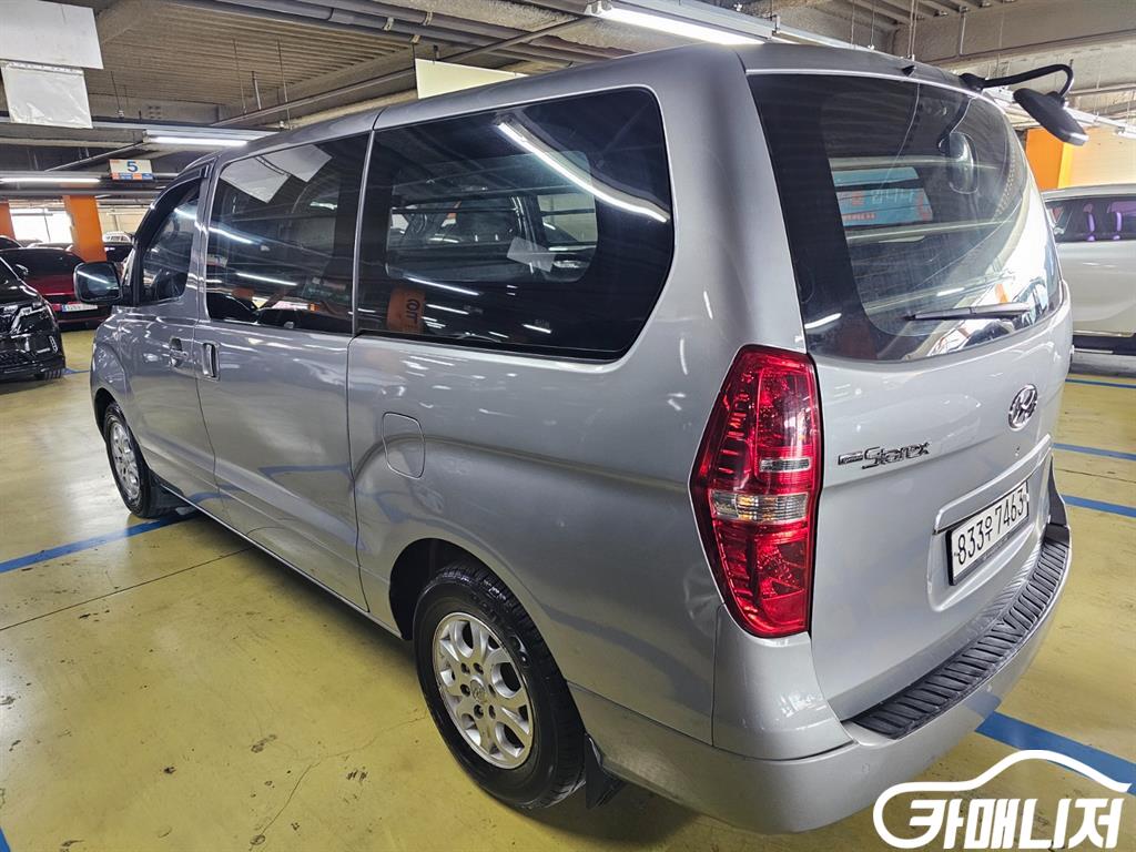 Hyundai Starex Grand Starex Van 3-Seater thumbnail 6