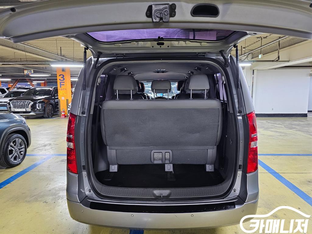 Hyundai Starex The New Grand Starex 2WD Urban 9-Seater thumbnail 19