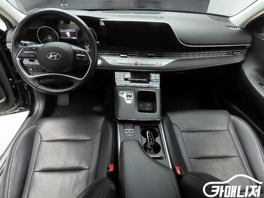 Hyundai Grandeur The New Grandeur IG Hybrid Premium Choice thumbnail 8