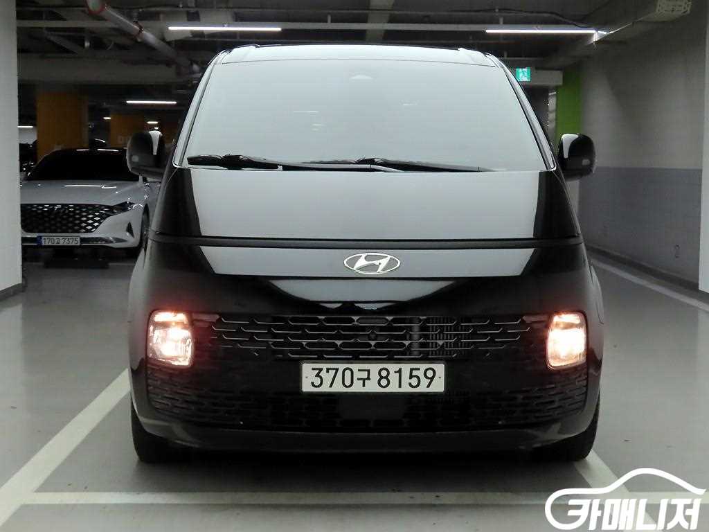 Hyundai Staria 2WD Diesel Tourer Modern