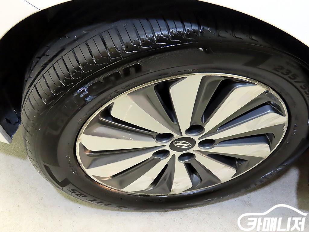 Hyundai Grandeur Grandeur HG Hybrid PREMIUM thumbnail 20