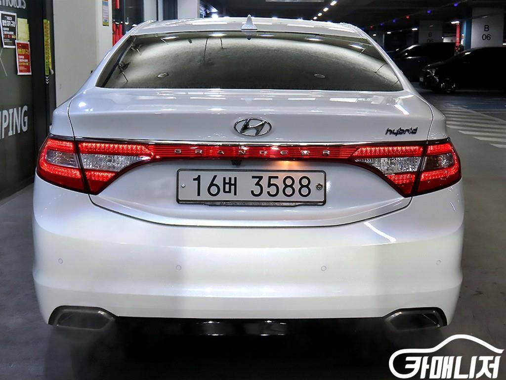 Hyundai Grandeur Grandeur HG Hybrid PREMIUM thumbnail 5