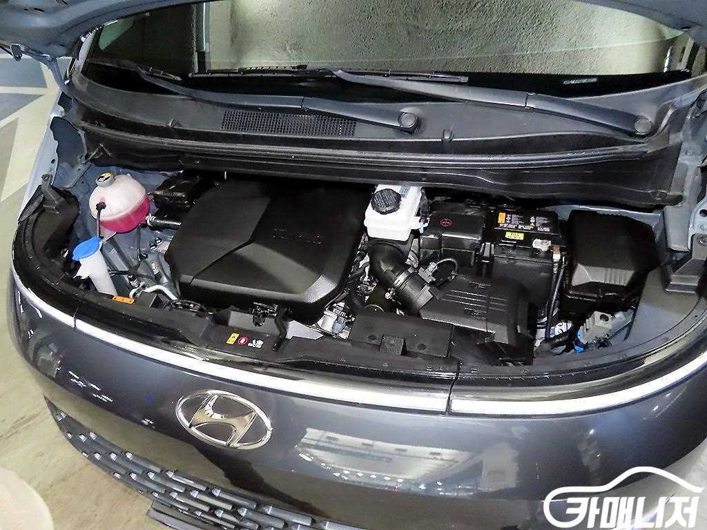 Hyundai Staria 2WD Diesel Cargo Modern thumbnail 19