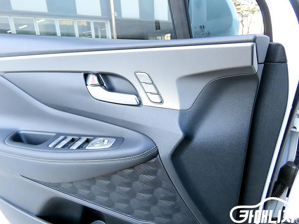 Hyundai Santa Fe The New Santa Fe Gasoline 2.5T 4WD Calligraphy thumbnail 12