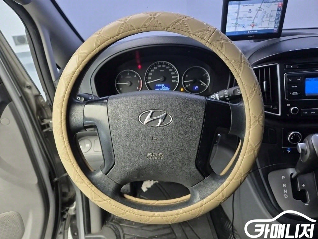 Hyundai Starex Grand Starex Van 3-Seater thumbnail 9