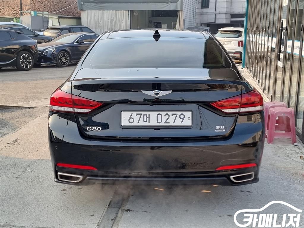 Hyundai Genesis GenesisDH G380 Painiseuteu Edition AWD thumbnail 4