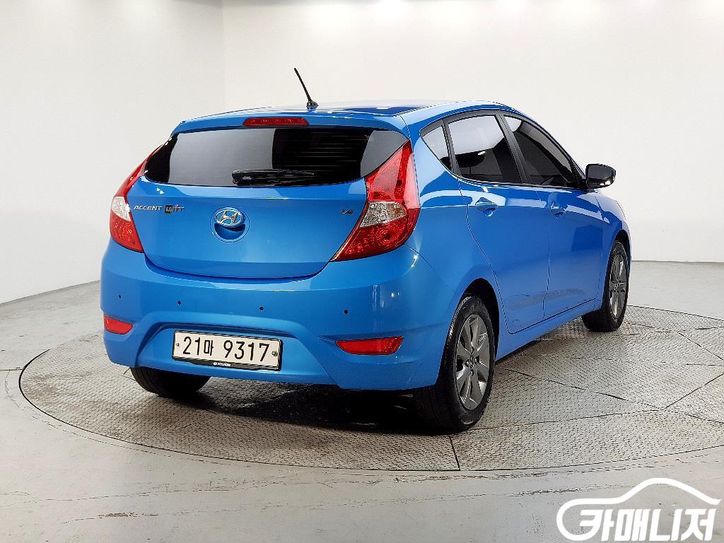 Hyundai Accent AccentFacelift 1.4VVT Modern thumbnail 4