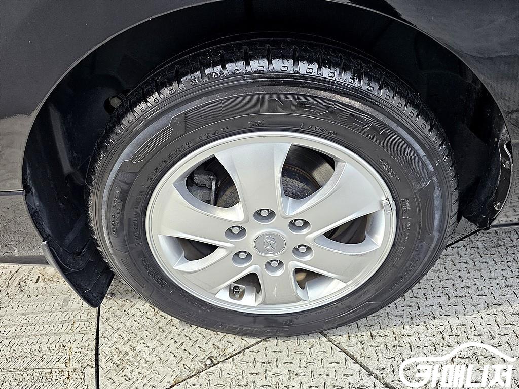 Hyundai Starex The New Grand Starex 2WD Urban 9-Seater thumbnail 20