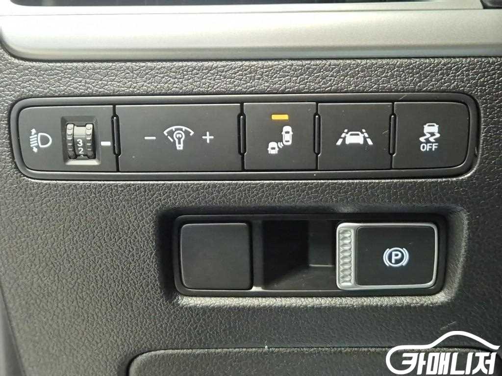 Hyundai Palisade Diesel 2.2 2WD thumbnail 17