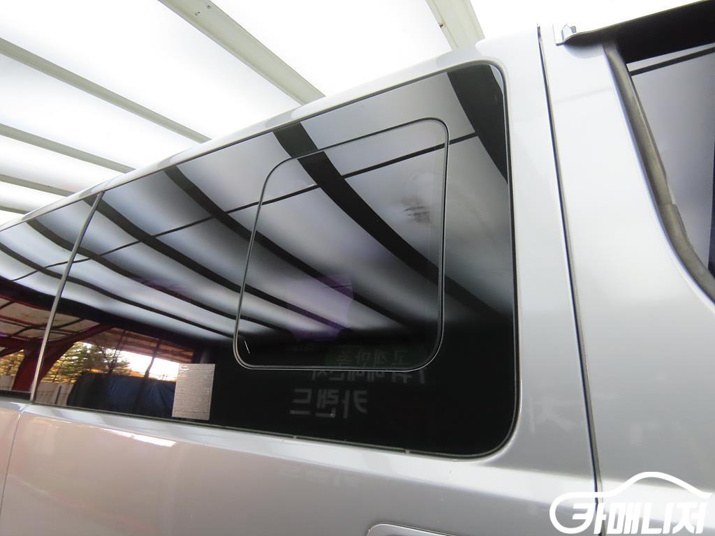 Hyundai Starex Grand Starex 12-Seater Wagon thumbnail 17