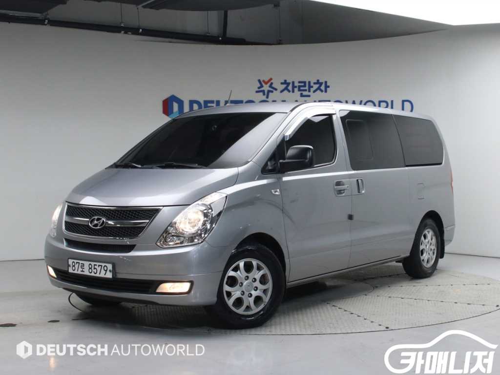 Hyundai Starex Grand Starex Van 5-Seater