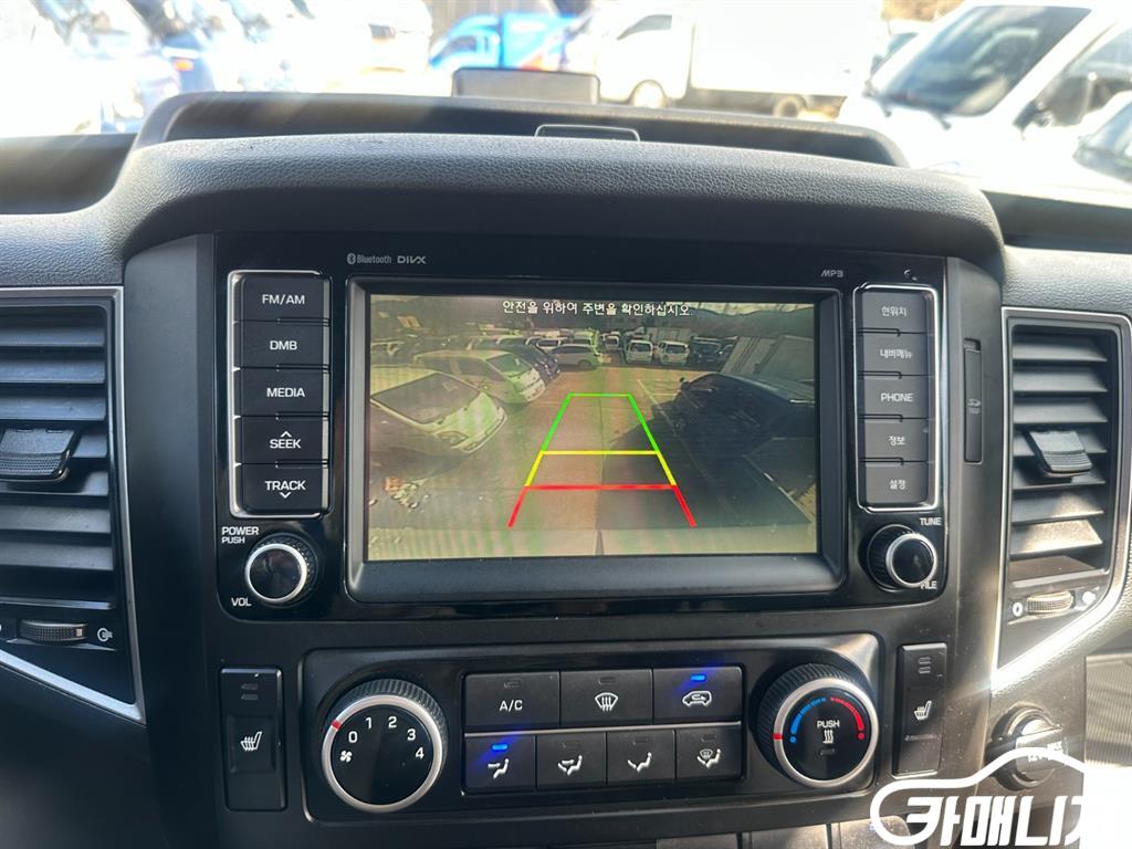 Hyundai Solati Luxury thumbnail 11