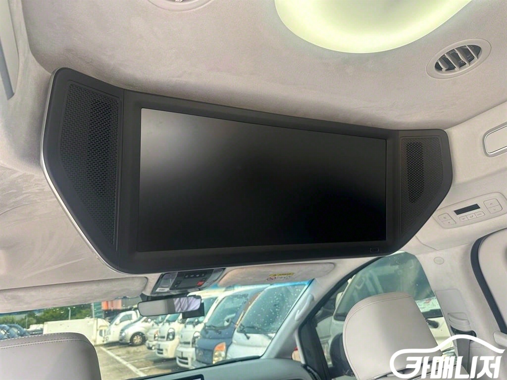 Hyundai Staria 4WD Diesel Lounge Limousine thumbnail 14