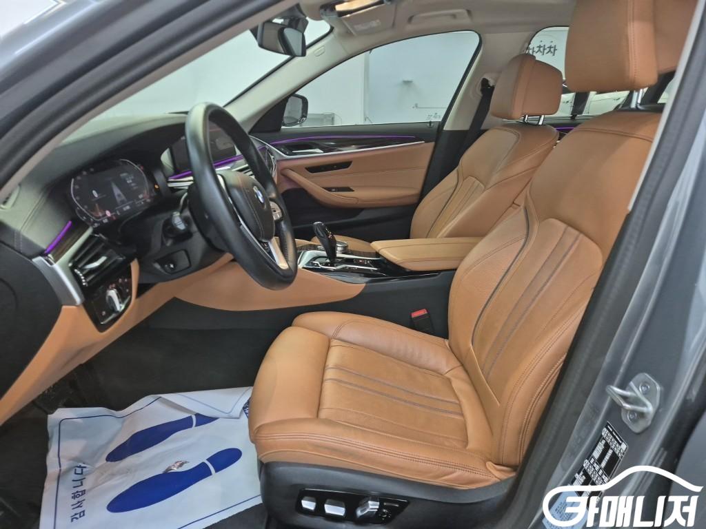 BMW 5 Series 520i thumbnail 11