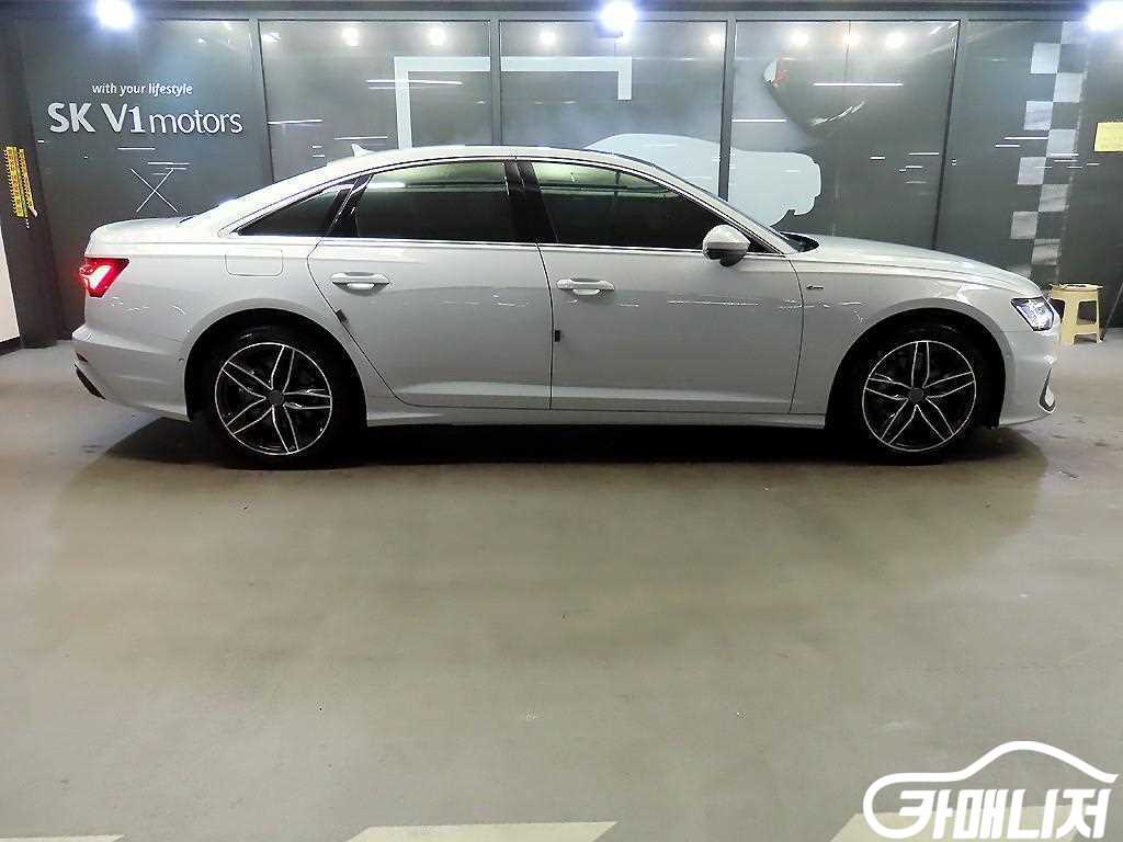 Audi A6 45 TFSI Premium thumbnail 3
