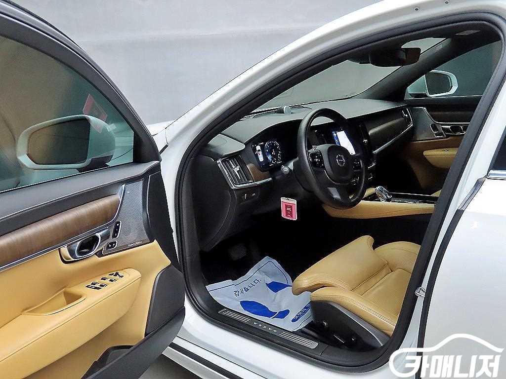 Volvo S90 B6 AWD Inscription thumbnail 5